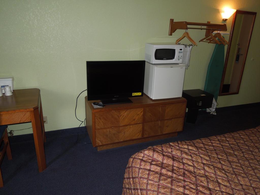 Travelodge - Cincinnati Sharonville Zimmer foto