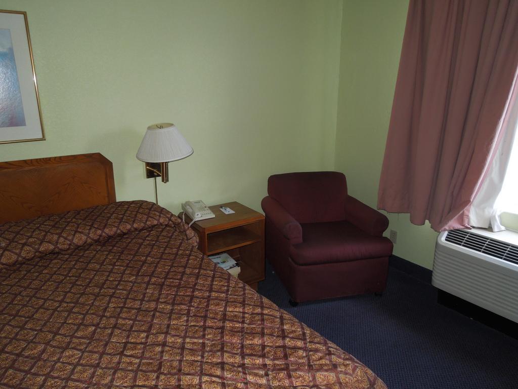 Travelodge - Cincinnati Sharonville Zimmer foto