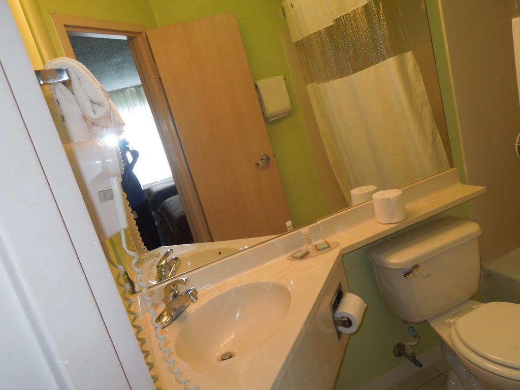 Travelodge - Cincinnati Sharonville Zimmer foto